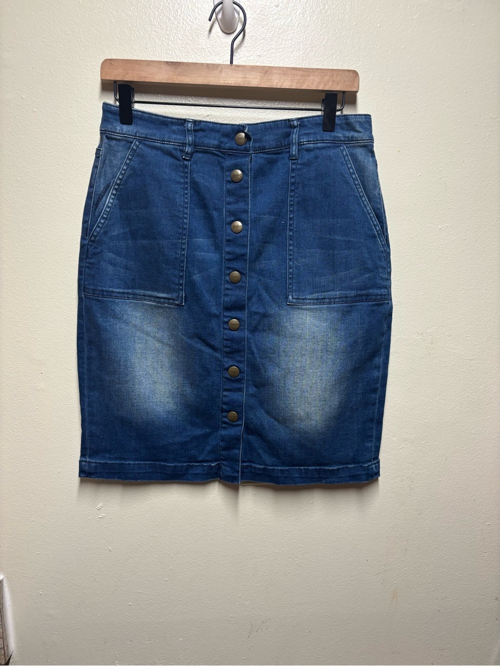 LL Bean Women’s Button Front Denim Skirt Blue Stretch Jean Pencil Skirt size 8